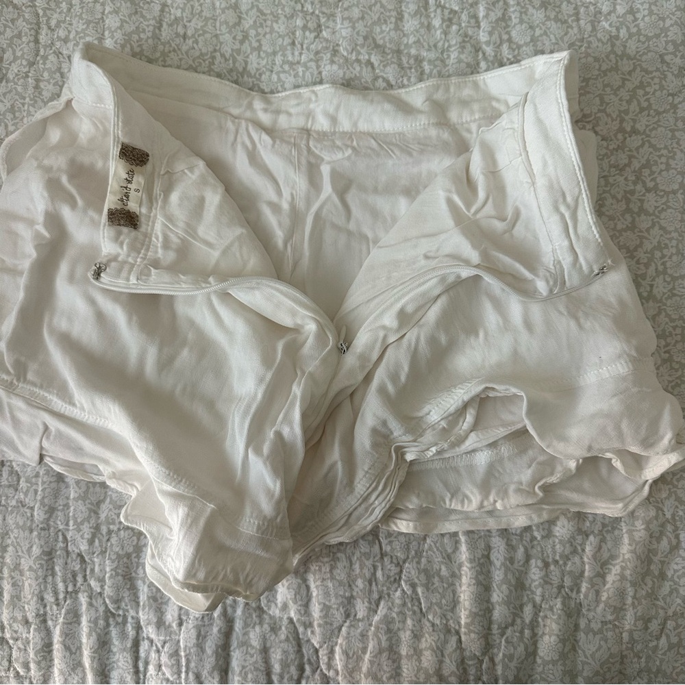 White Ruffled Shorts - Picture 3 of 4